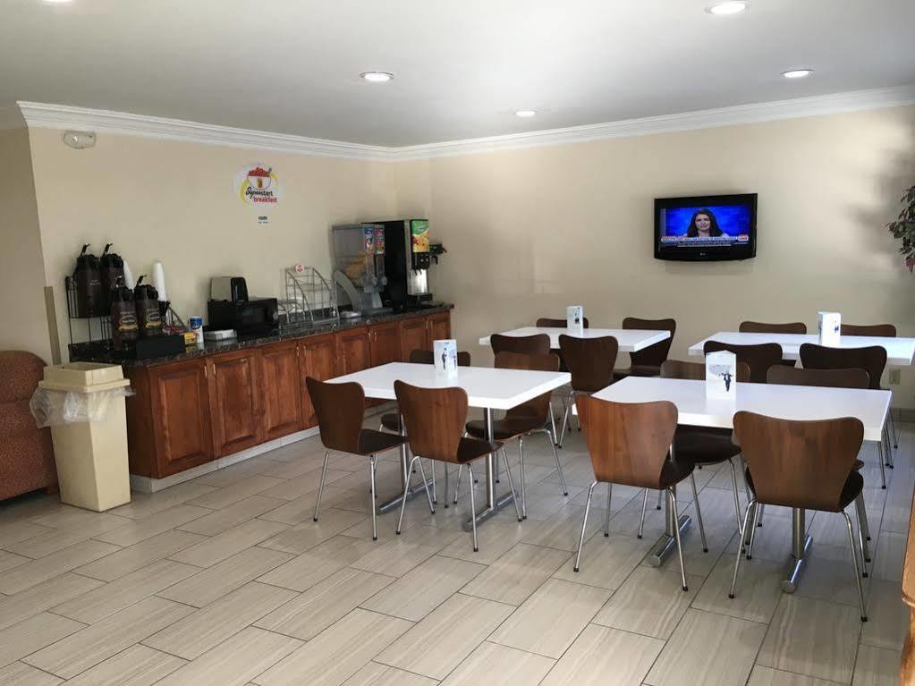 Super 8 By Wyndham Vicksburg Motel Buitenkant foto